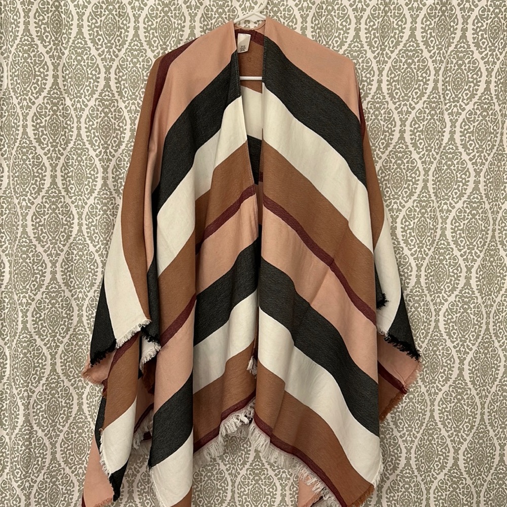 Striped shawl/poncho